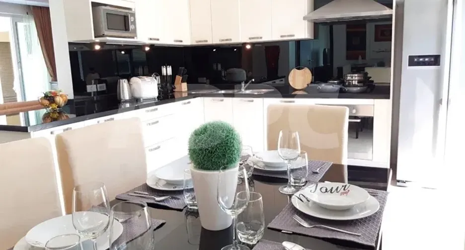 For rent and for sale 4 bedrooms house in Bang Lamung, Chonburi