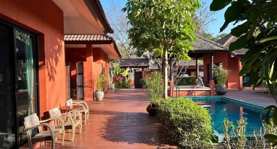 For sale 5 bed villa in San Kamphaeng, Chiang Mai