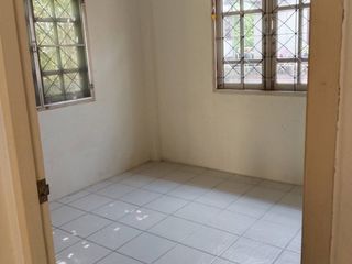 For rent 2 bed townhouse in Mueang Rayong, Rayong