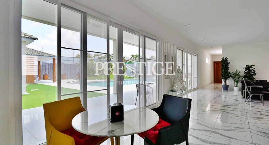 Haus zum Kauf mit 6 Zimmer in Bang Lamung, Chonburi