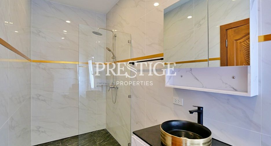 Haus zum Kauf mit 6 Zimmer in Bang Lamung, Chonburi