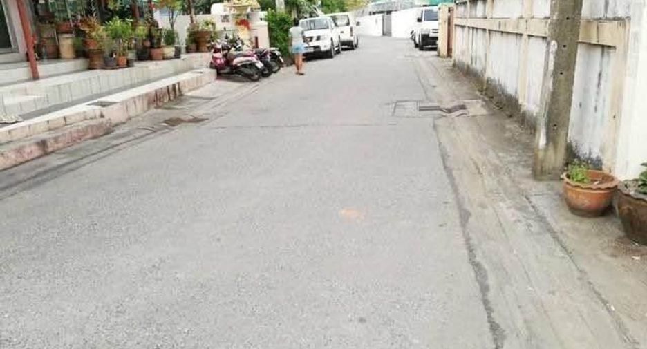 For sale 30 bed office in Phra Khanong, Bangkok