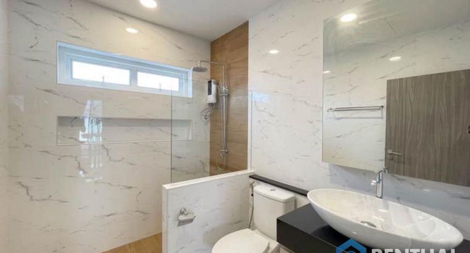 For sale 3 bedrooms house in East Pattaya, Pattaya