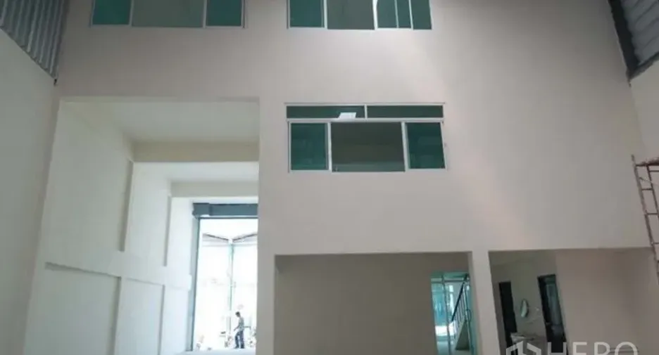 For rent warehouse in Bang Sao Thong, Samut Prakan