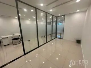 For rent office in Phra Khanong, Bangkok