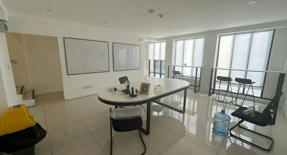 For rent office in Phra Khanong, Bangkok