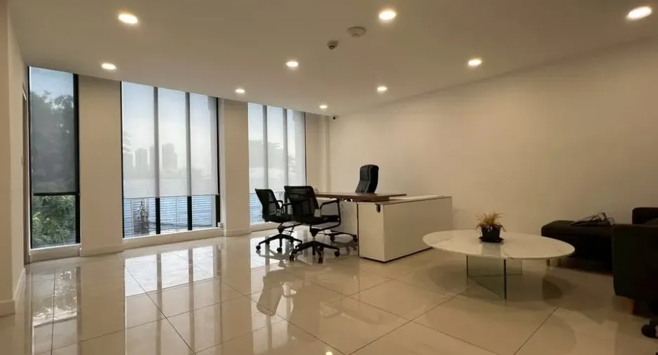 For rent office in Phra Khanong, Bangkok