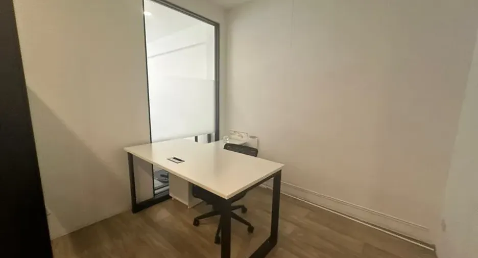 For rent office in Phra Khanong, Bangkok