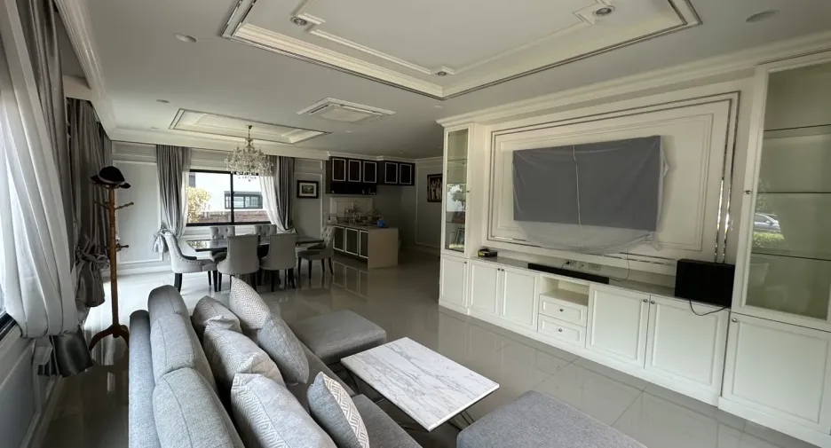 Casa en alquiler de 4 habitaciones en Lam Luk Ka, Pathum Thani