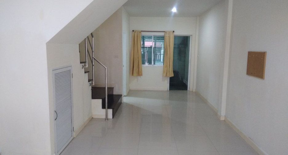 For rent 2 bed townhouse in Mueang Nonthaburi, Nonthaburi