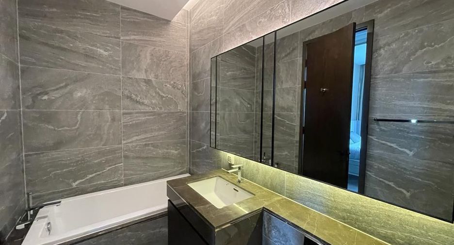 For sale 1 Beds condo in Khlong Toei, Bangkok