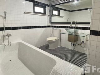 For sale 4 bed house in Bang Kapi, Bangkok