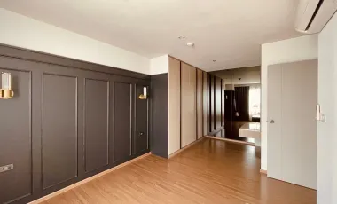 For sale 2 bed condo in Phaya Thai, Bangkok