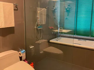 For sale 1 bed condo in Khlong Toei, Bangkok