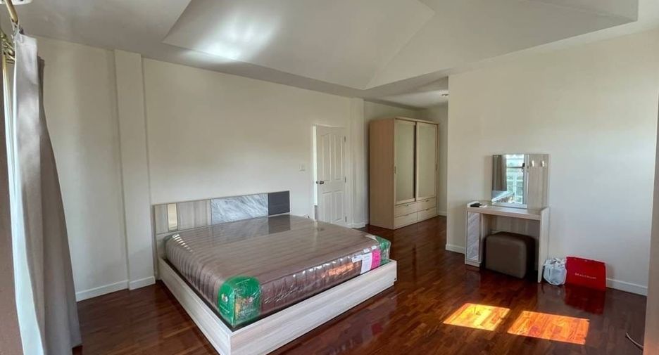 For sale 3 Beds house in Prawet, Bangkok
