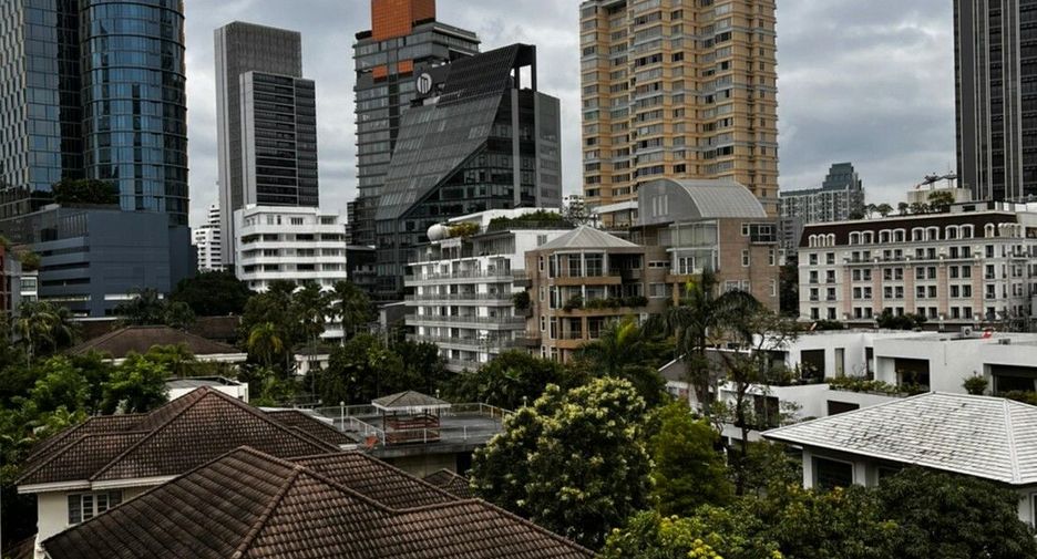 For sale 1 bed condo in Watthana, Bangkok