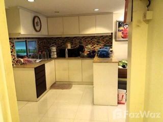 For sale 3 Beds townhouse in Lat Phrao, Bangkok