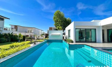 À vendre 4 chambres villa à East Pattaya, Pattaya