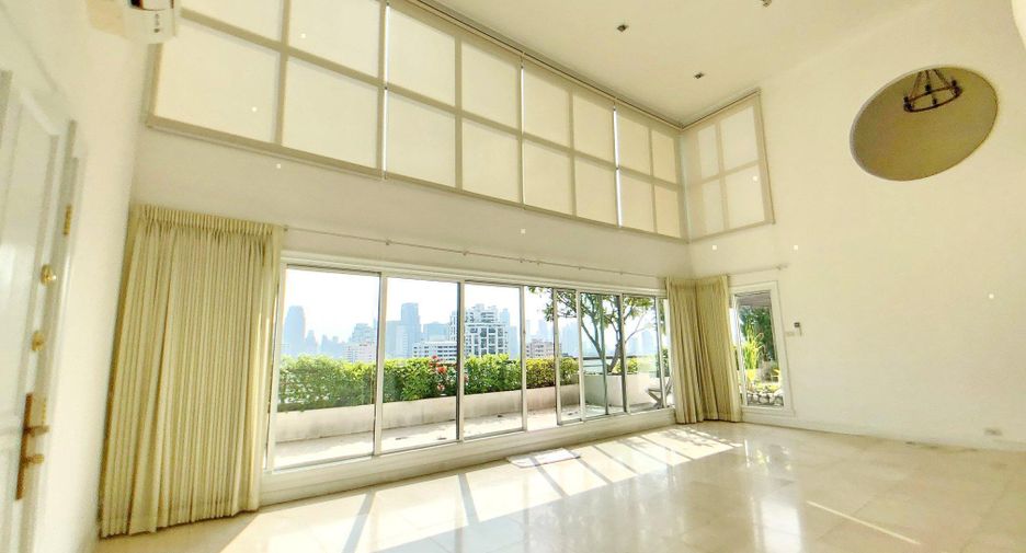 For rent そして for sale 4 Beds condo in Khlong Toei, Bangkok