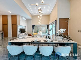 For sale 4 bedrooms villa in Bang Lamung, Chonburi