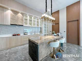 For sale 4 bedrooms villa in Bang Lamung, Chonburi