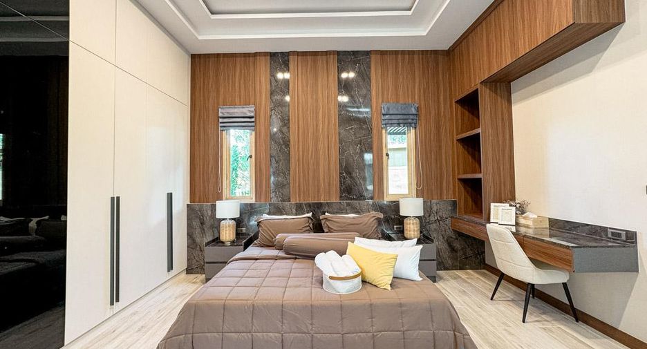 For sale 4 bedrooms villa in Bang Lamung, Chonburi