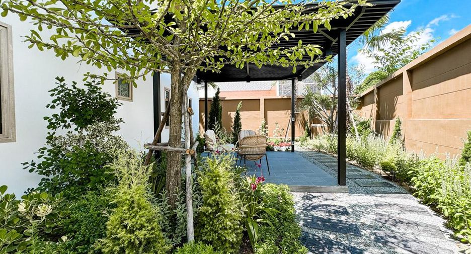For sale 4 bedrooms villa in Bang Lamung, Chonburi