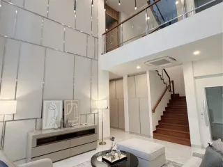 For rent 4 bedrooms house in Yan Nawa, Bangkok