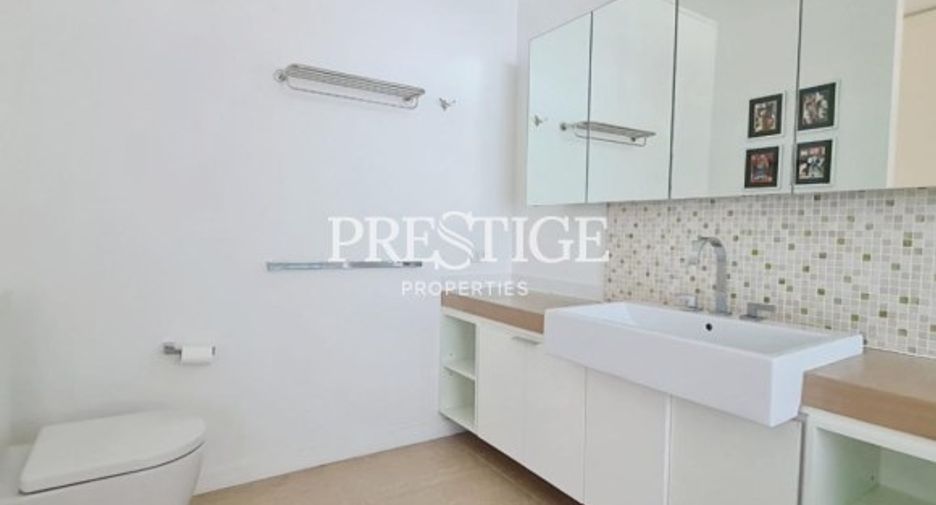 For rent 3 bedrooms condo in Bang Lamung, Chonburi