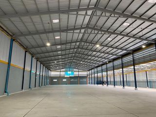For rent warehouse in Mueang Samut Prakan, Samut Prakan