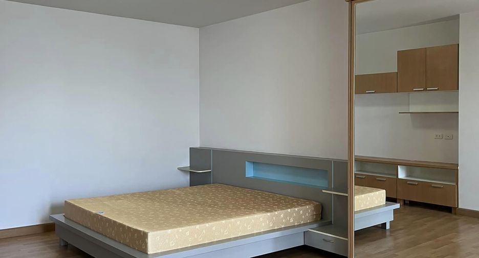 For rent 2 Beds condo in Bangkok Yai, Bangkok