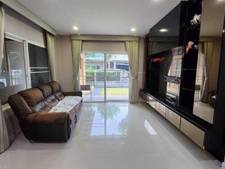 For sale 4 Beds house in Phasi Charoen, Bangkok