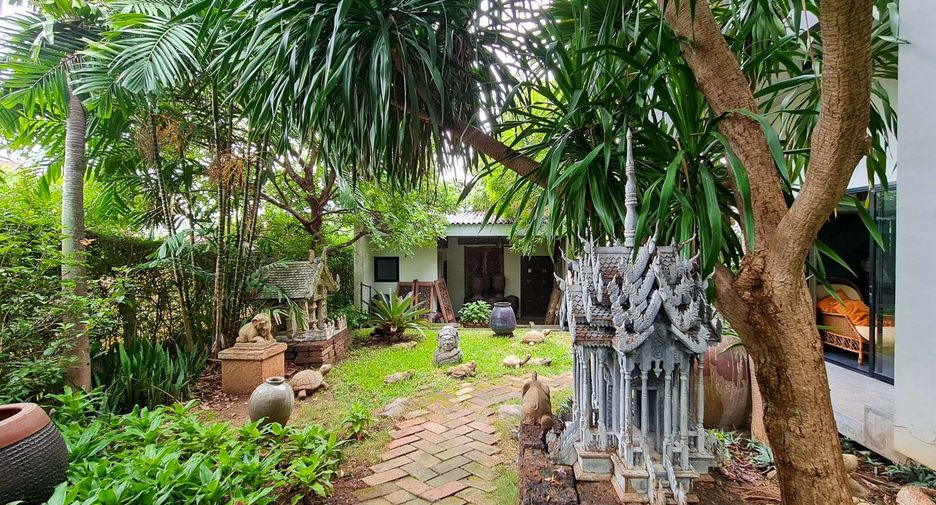For sale 2 bedrooms retail Space in Mae Rim, Chiang Mai