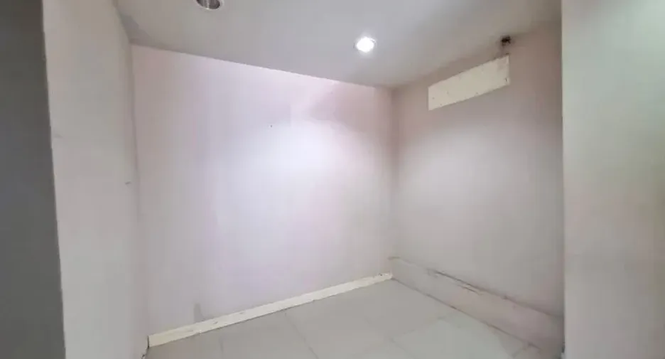Gewerbefläche zur Miete in Watthana, Bangkok