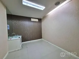Gewerbefläche zur Miete in Watthana, Bangkok