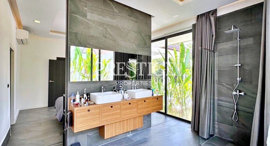 À vendre 4 chambres maison à Huay Yai, Pattaya