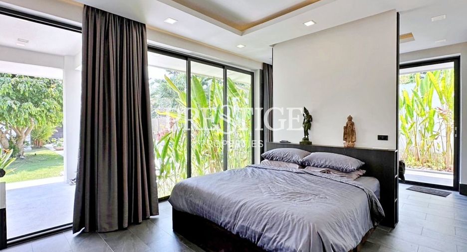 À vendre 4 chambres maison à Huay Yai, Pattaya
