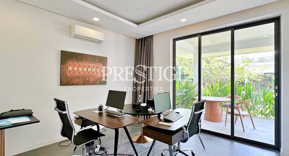 À vendre 4 chambres maison à Huay Yai, Pattaya
