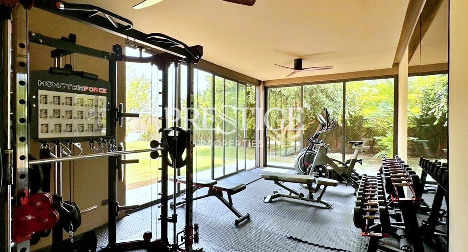 À vendre 4 chambres maison à Huay Yai, Pattaya