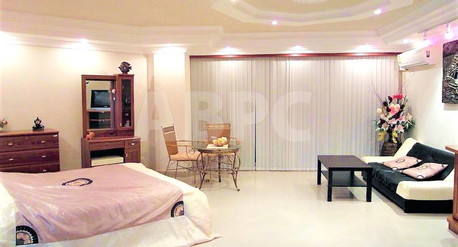 For rent and for sale 1 bed condo in Bang Lamung, Chonburi