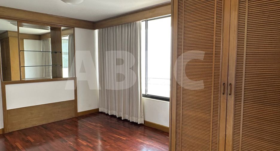 For rent 4 bedrooms condo in Bang Lamung, Chonburi