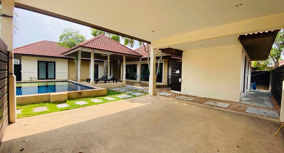 For rent 3 Beds house in East Pattaya, Pattaya