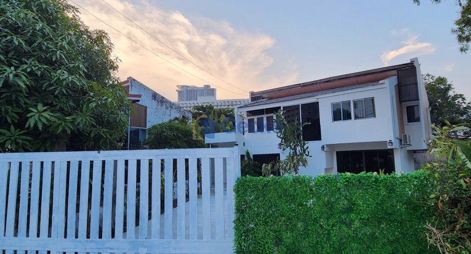 For rent 5 Beds house in Central Pattaya, Pattaya