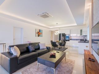 For sale 3 bed apartment in Hua Hin, Prachuap Khiri Khan