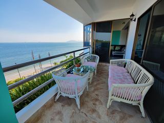 For sale 2 bed condo in Hua Hin, Prachuap Khiri Khan