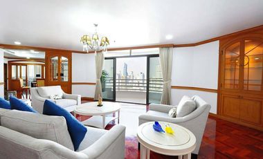 For rent 4 Beds condo in Khlong Toei, Bangkok