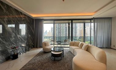 For rent 2 bed condo in Khlong Toei, Bangkok