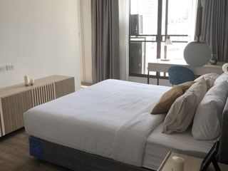 For rent 3 bed apartment in Khlong Toei, Bangkok