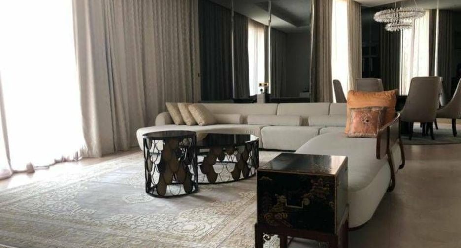 For rent 3 bed condo in Khlong San, Bangkok