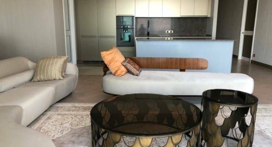 For rent 3 bed condo in Khlong San, Bangkok